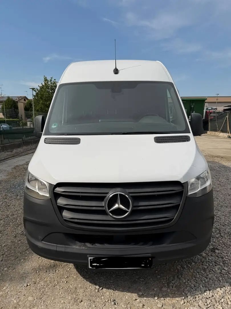 Mercedes-Benz Sprinter, foto 1 di 43